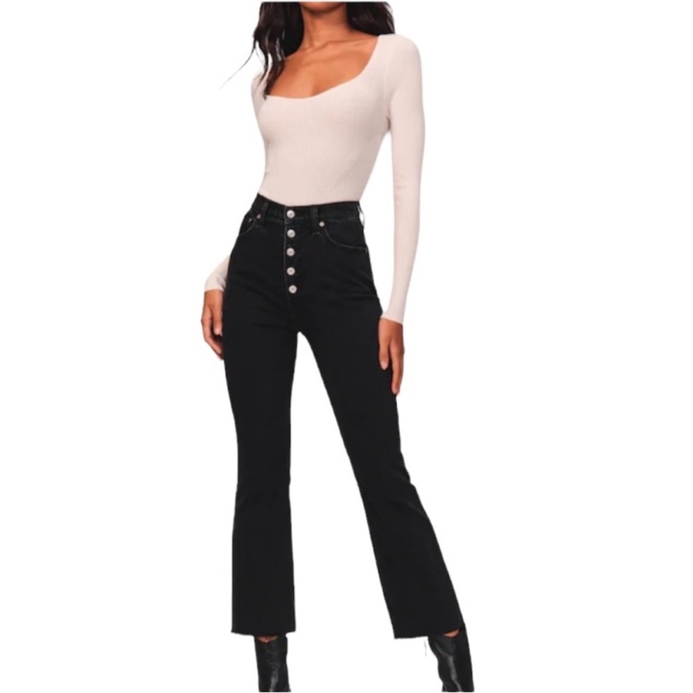 Abercrombie & Fitch The Kick Flare Ultra High Rise Jeans Size 25/0 Short